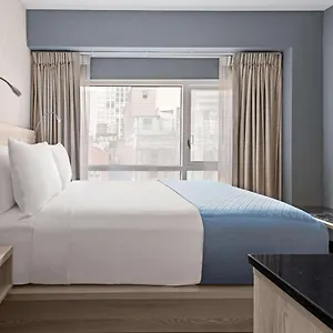 Отель Wingate By Wyndham Midtown South/5th Ave